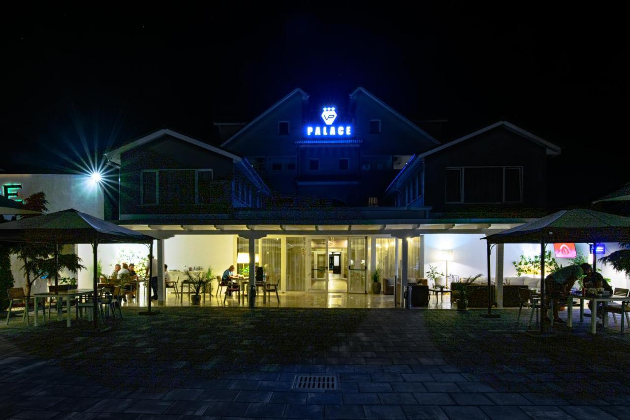 Vila Palace Caransebeş Dış mekan fotoğraf