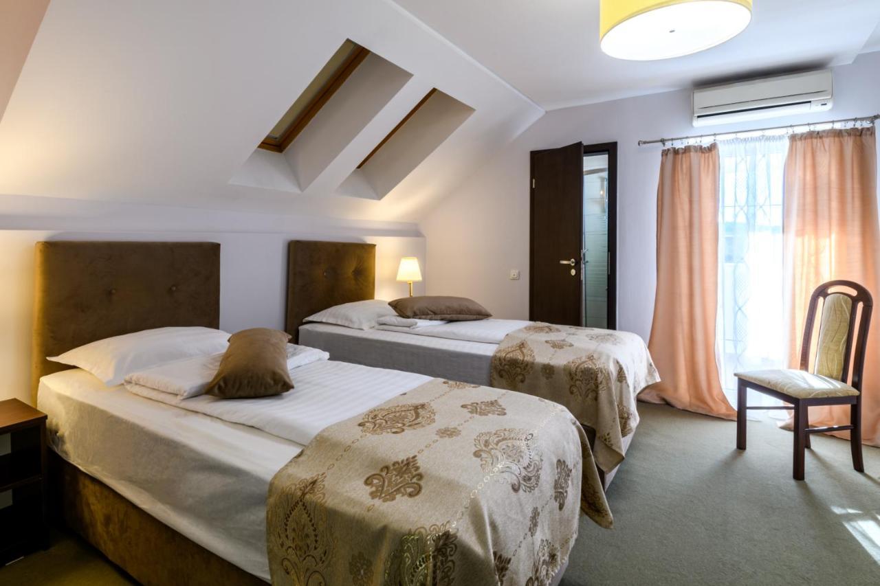 Vila Palace Caransebeş Dış mekan fotoğraf